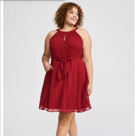 Torrid Mini Clip Dot Chiffon Halter Keyhole Dress -Size 5 - NWT - Picture 1 of 12